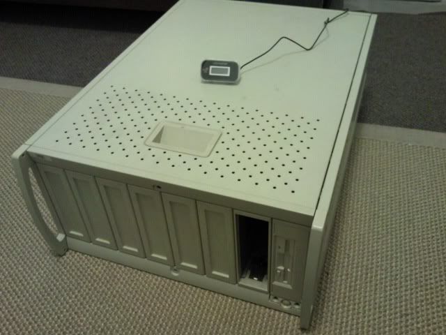 http://i757.photobucket.com/albums/xx213/Colossus1986/Extreme%20Server%20Case/ExtremeServerCase3.jpg http://i757.photobucket.com/albums/xx213/Colossus1986/Extreme%20Server%20Case/ExtremeServerCase3.jpg