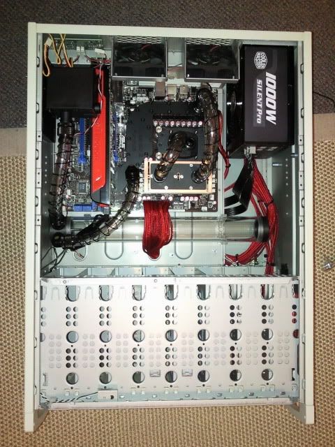 http://i757.photobucket.com/albums/xx213/Colossus1986/Extreme%20Server%20Case/ExtremeServerCase5.jpg http://i757.photobucket.com/albums/xx213/Colossus1986/Extreme%20Server%20Case/ExtremeServerCase5.jpg