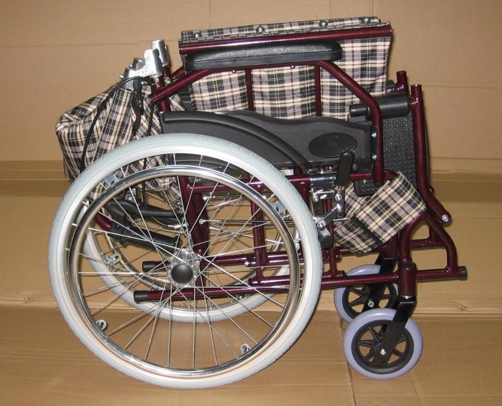 Aluminium lightweight wheelchair 11.9kg, è��ç»�æ�¹å¼�Sales Tel: 04-2623357 Ms. Kelly, 11.50am-7.15pm; only Monday OFF Showroom address: 32-38, Jalan Perai Jaya 2, 13700 Perai, Butterworth, Penang. Tel: 04-3987611 Mr. Kit, 11.30am-8.30pm; everyday Georgetown, Pulau Pinang outlet: G-344-25, Jalan Pengkalan Weld, 10200 Georgetown, Penang. Tel: 04-2623357 Ms. Kelly, 11.50am-7.15pm; only Monday OFF Sales website to whole Malaysia: http://www.lelong.com.my/merchant/pharmacyotc.htm Nibong Tebal retail outlet: 8, Jalan Besar, Taman Merbah, 14300 Nibong Tebal, Seberang Perai Selatan. Tel: 04-5931172 Ms. Looi, open every Tuesday, Thursday & Saturday only; 10.30am-5.00pm Bukit Mertajam retail outlet 1: 1393, Jalan Padang Lallang, Taman Mutiara, 14000 Bukit Mertajam. Tel: 04-5370278 Bukit Mertajam retail outlet 2: 6, Jalan Danby, 14000 Bukit Mertajam. Tel: 04-5304642 Bukit Mertajam retail outlet 3: LG-02, BM Plaza, 14000 Bukit Mertajam. Tel: 04-5306481